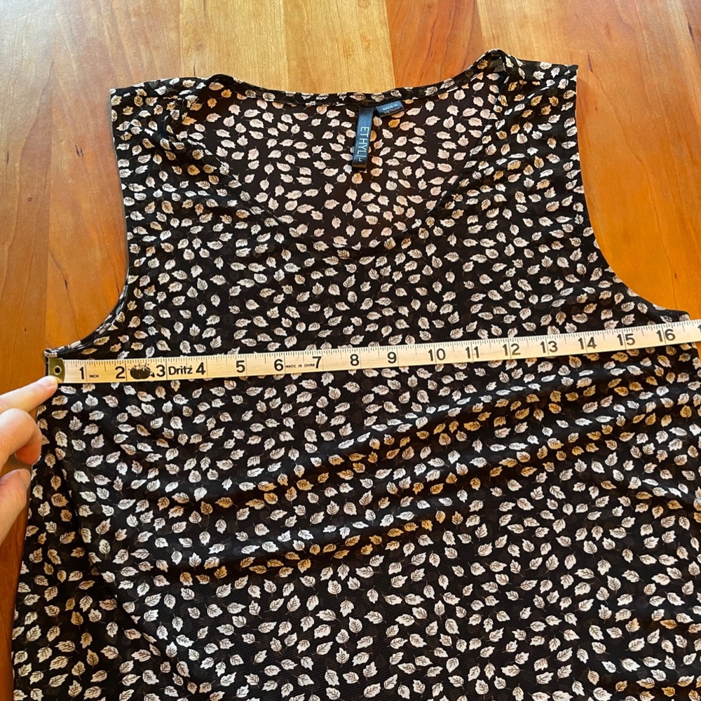 ETHYL | somewhat sheer loose fitting top - Picture 4 of 6